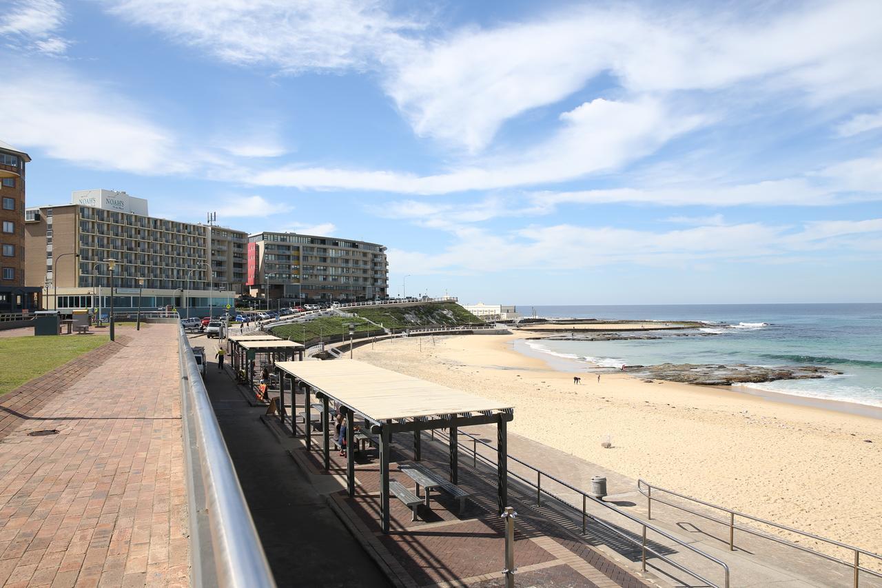 Arena Luxury Beachfront Apartment Newcastle Eksteriør billede